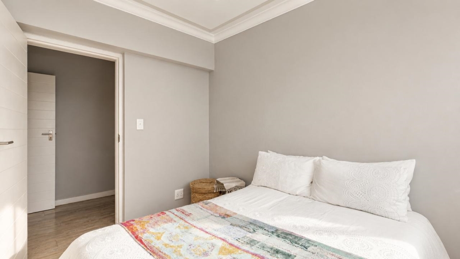 3 Bedroom Property for Sale in Sea Point Western Cape
